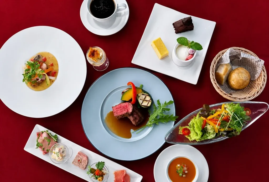 羽田「Cafe & Dining HARUHORO」開業10周年 8月24日〜、生ハム纏うふぐのポワレなど記念コース登場。