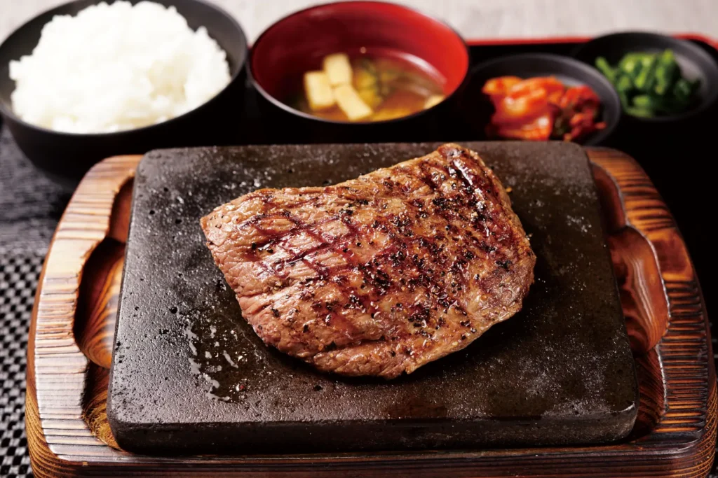 岡崎市に熟成肉ステーキ店「感動の肉と米」オープン。羽釜ごはん食べ放題級セットも展開
