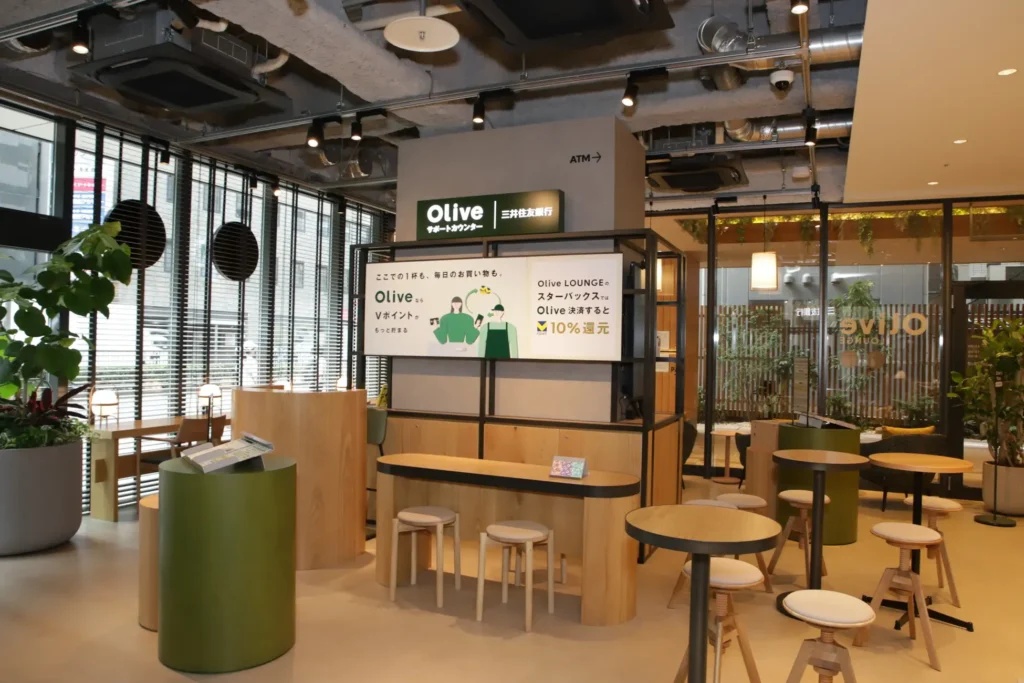 銀行×カフェが一体化した新店舗「Olive LOUNGE 吉祥寺」オープン