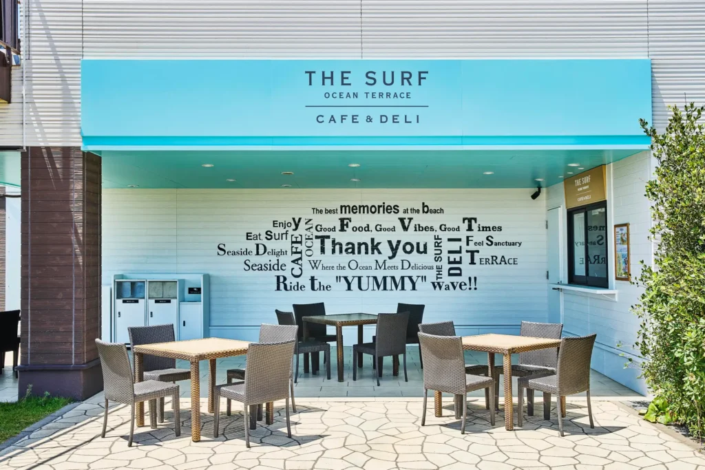 千葉・稲毛海浜公園の海辺のカフェに「お月見あんバターサンド」 9月2日発売、白玉3つの満月デザイン。
