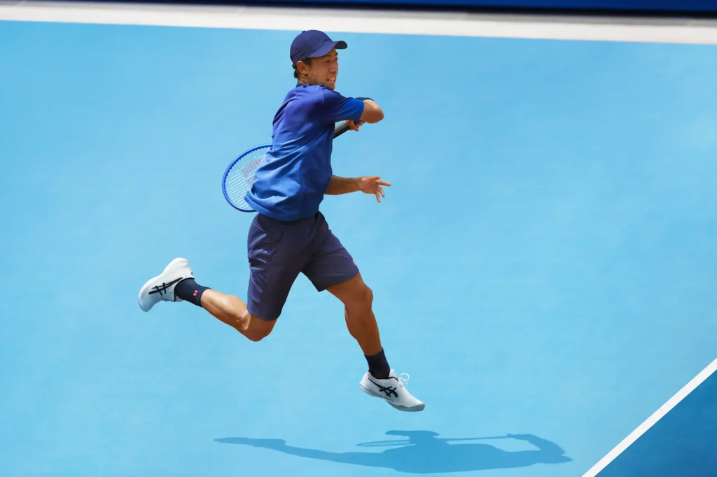 あえて店舗では売らない判断　ユニクロが錦織圭選手の最終大会モデルをオンライン限定で9月18日発売