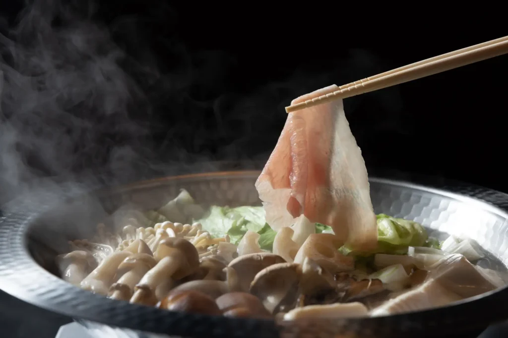 林SPFポークを一頭買い、4部位の食べ比べしゃぶしゃぶ「くぐる」が明石にオープン