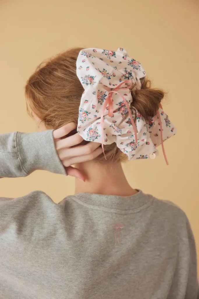 英国発「Cath Kidston」新作『Garden Bouquet』発売。ハーフムーン型バッグやバレッタなど全18種展開。