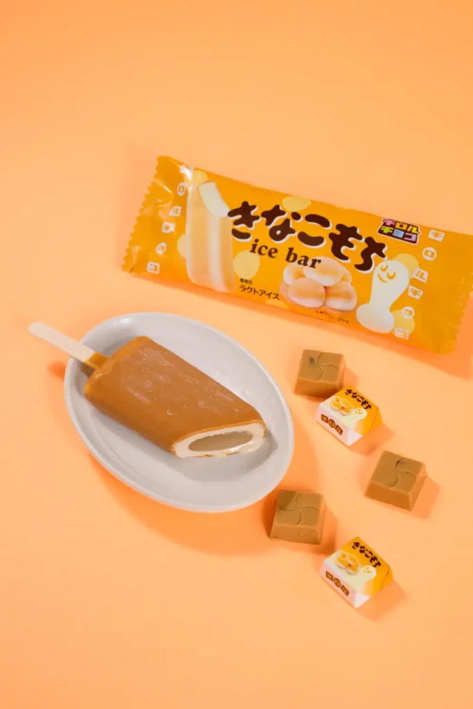 ファミリーマートが「チロルチョコきなこもちアイスバー」を発売