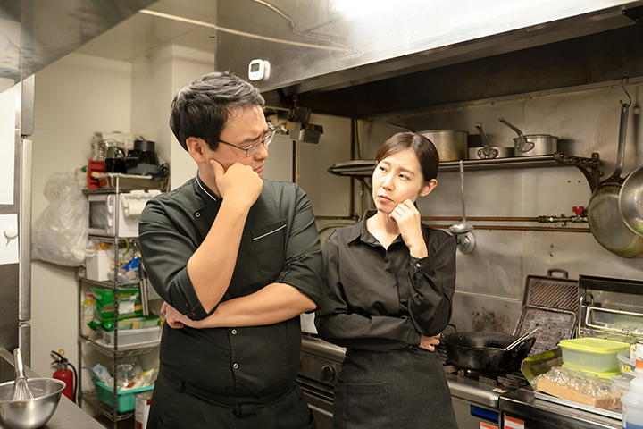 飲食店営業許可と食品衛生責任者｜開業前に必要な手続きの流れ